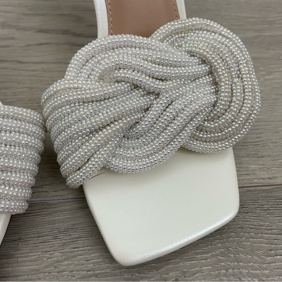 Steve Madden applaud white beaded heels sandals - Picture 7 of 9